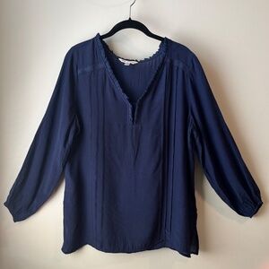 Counterparts Long Sleeve V-Neck Navy Blouse Medium